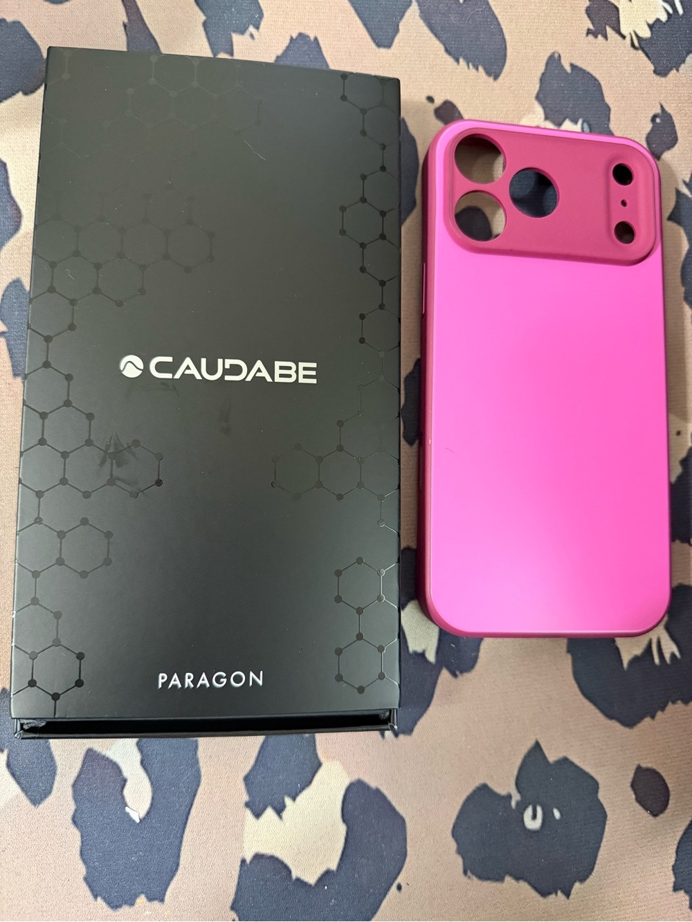 Caudabe paragon phone case for IPhone 17 pro max